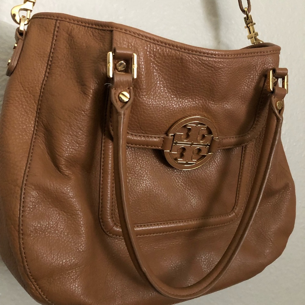 Tory Burch - Amanda Hobo Crossbody Handbag - Picture 3 of 7